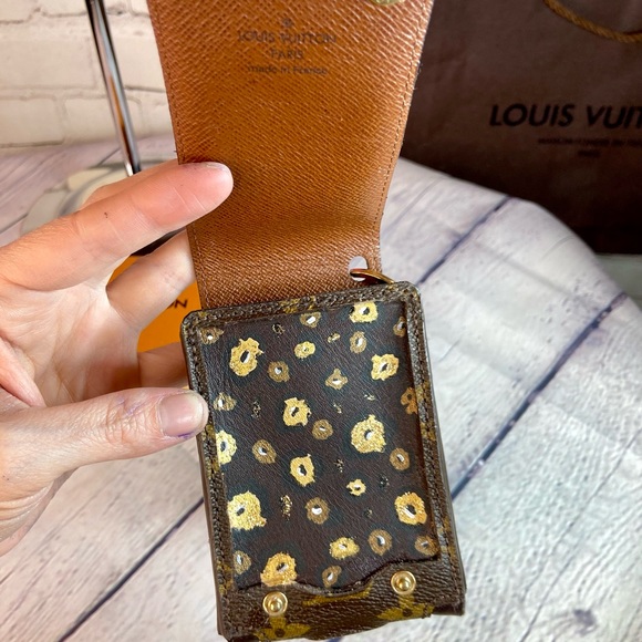 Louis Vuitton Key Cles card holder pouch keychain converted from an iPod case - Picture 12 of 12